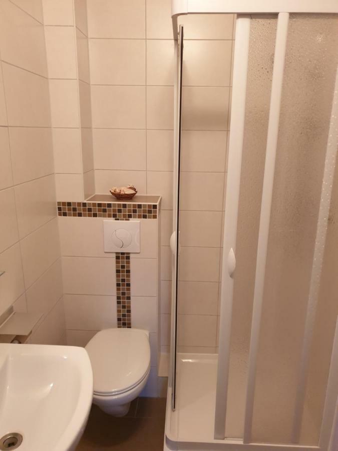 Ferienwohnung Helena Emden Bagian luar foto